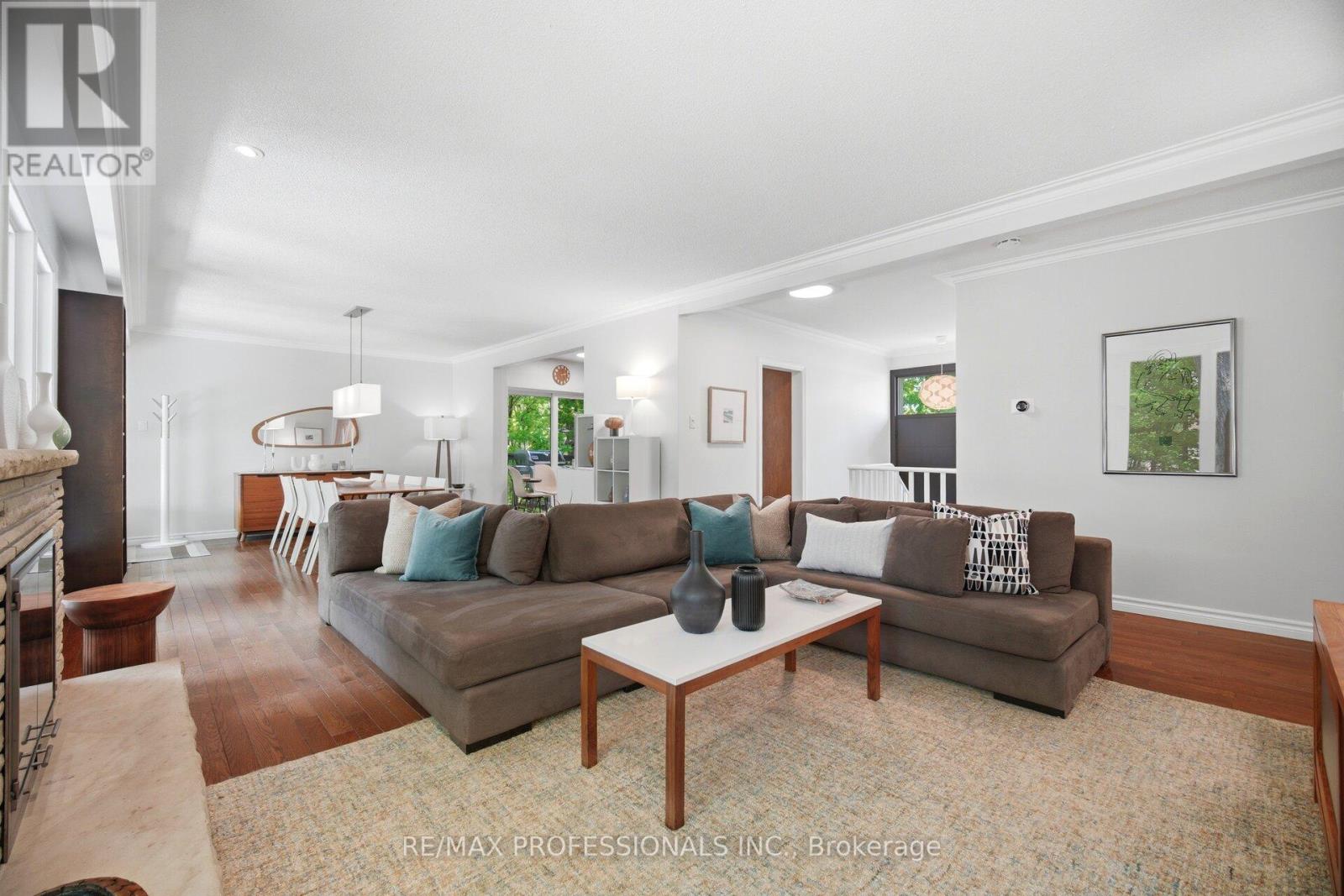 10 Cosway Court, Toronto, Ontario  M9C 2G3 - Photo 7 - W13148848