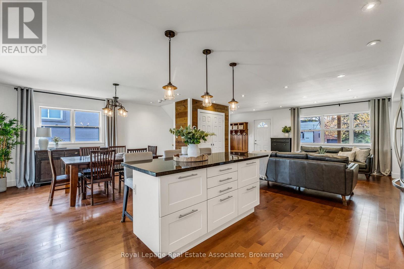 1043 Shaw Drive, Mississauga, Ontario  L5G 3Z3 - Photo 12 - W13148878