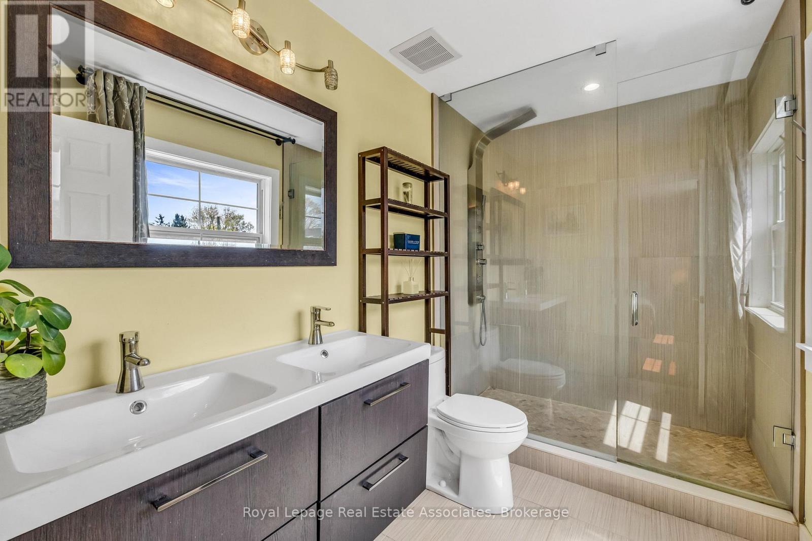 1043 Shaw Drive, Mississauga, Ontario  L5G 3Z3 - Photo 20 - W13148878