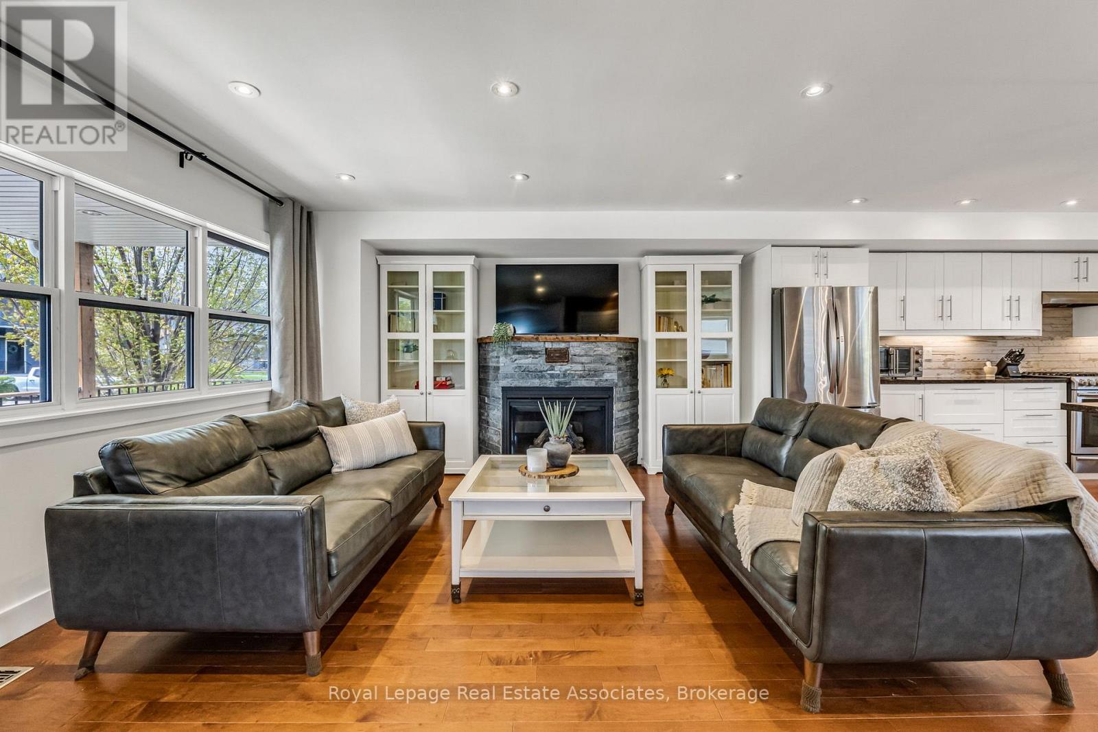 1043 Shaw Drive, Mississauga, Ontario  L5G 3Z3 - Photo 6 - W13148878