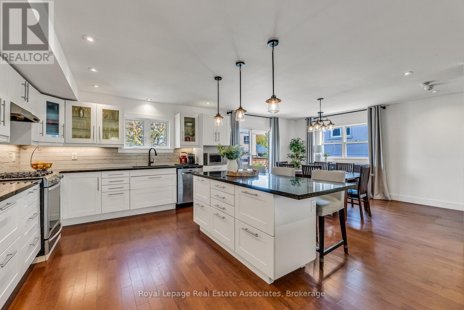 1043 Shaw Drive, Mississauga, Ontario  L5G 3Z3 - Photo 8 - W13148878