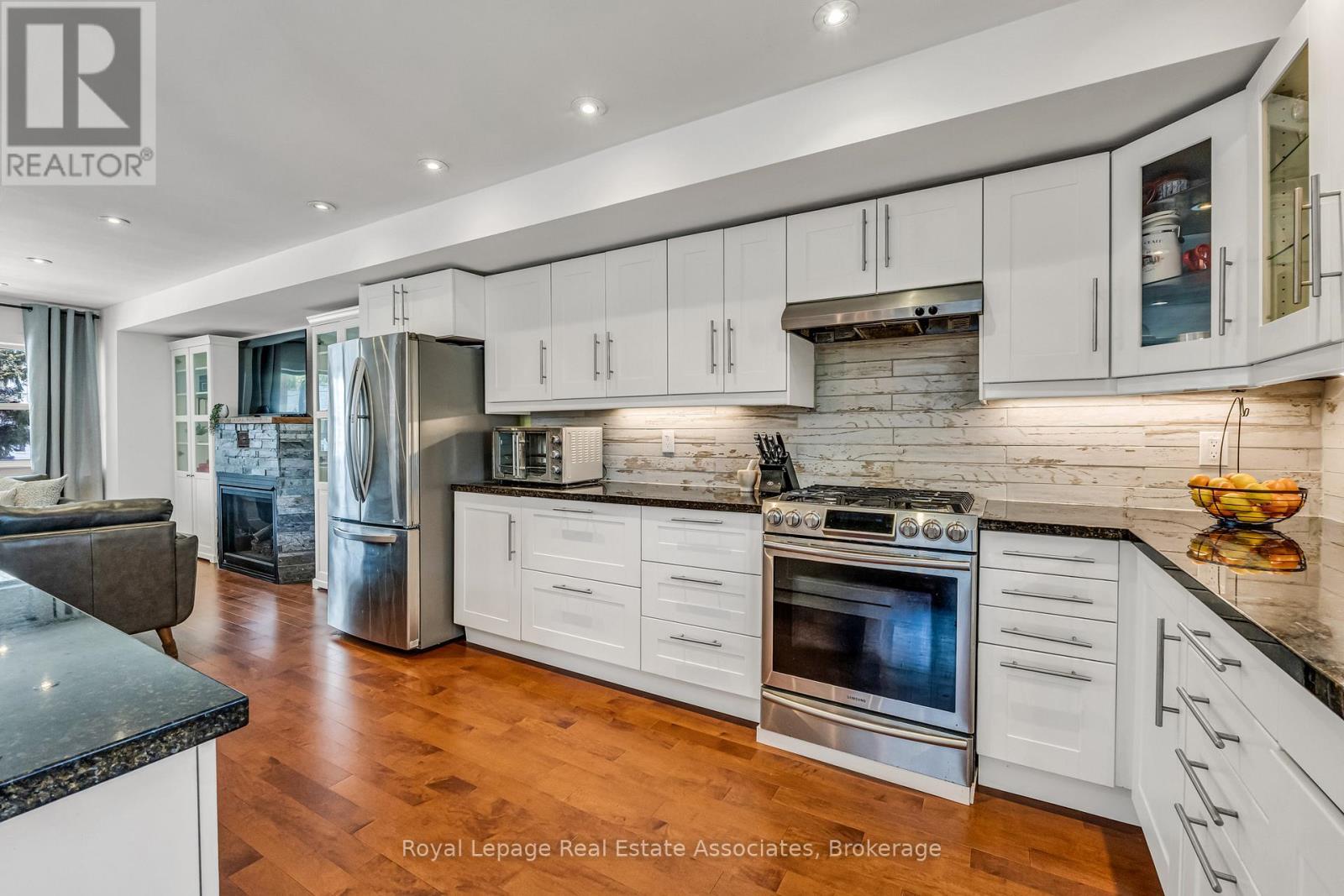 1043 Shaw Drive, Mississauga, Ontario  L5G 3Z3 - Photo 9 - W13148878