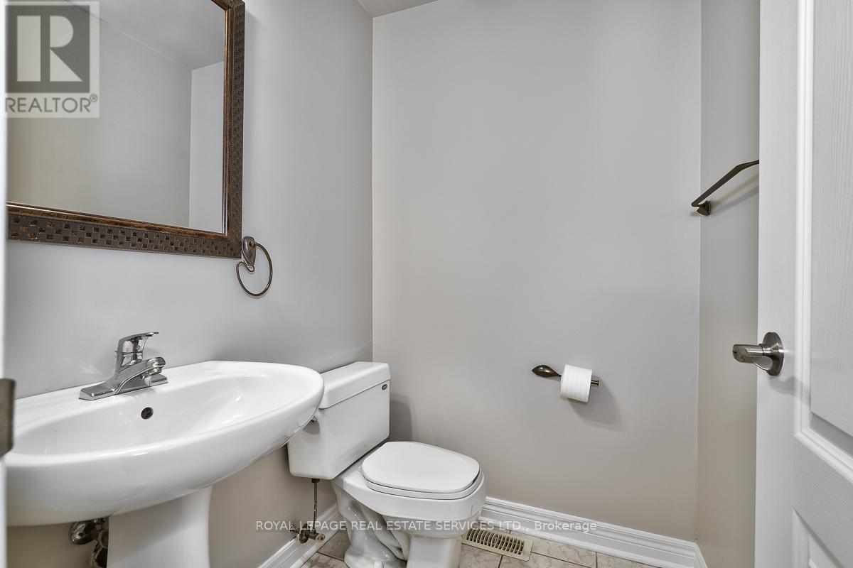 466 Thistle Glen Lane, Oakville, Ontario  L6H 7A5 - Photo 12 - W13148884