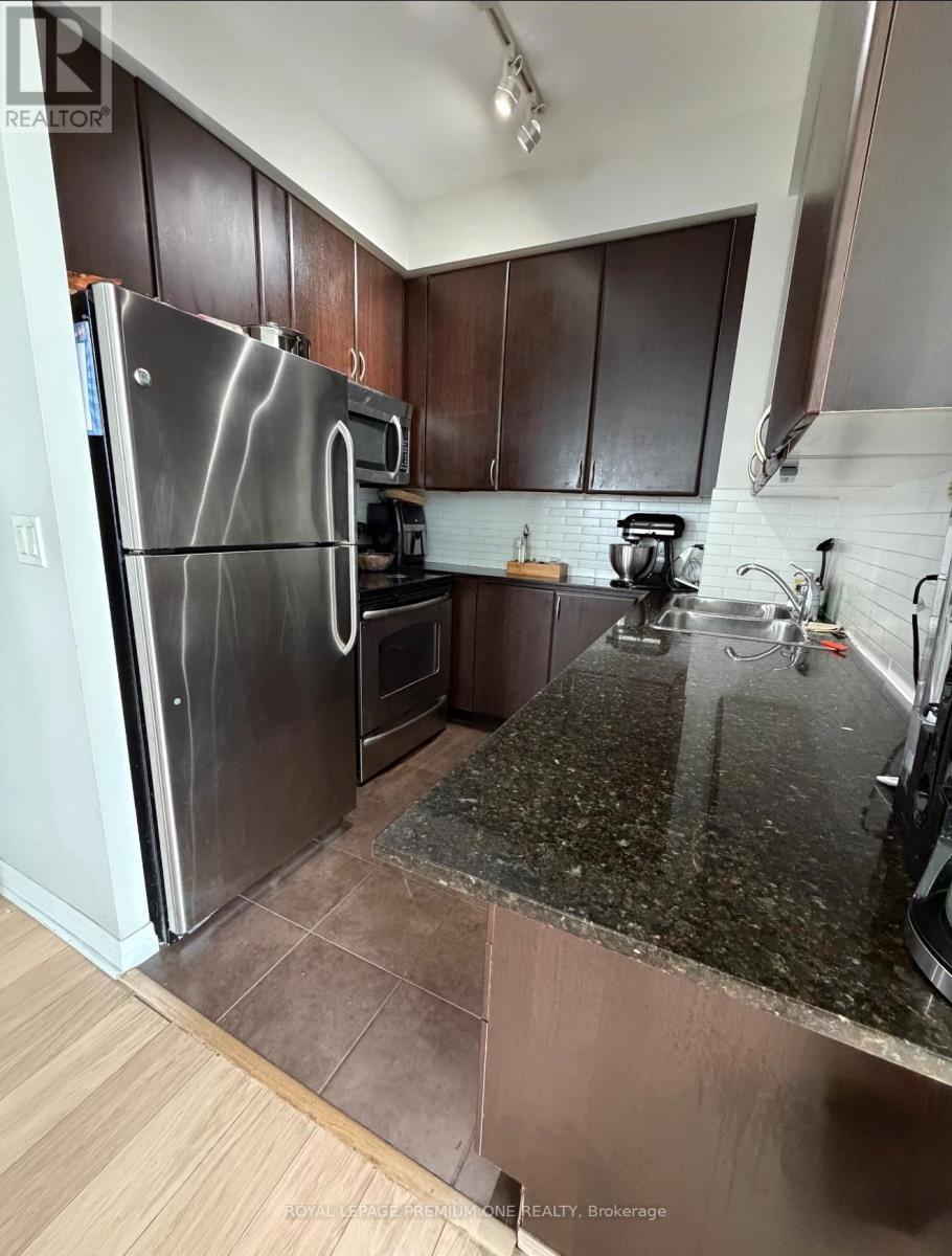 2304 - 225 Webb Drive, Mississauga, Ontario  L5B 4P2 - Photo 3 - W13148902