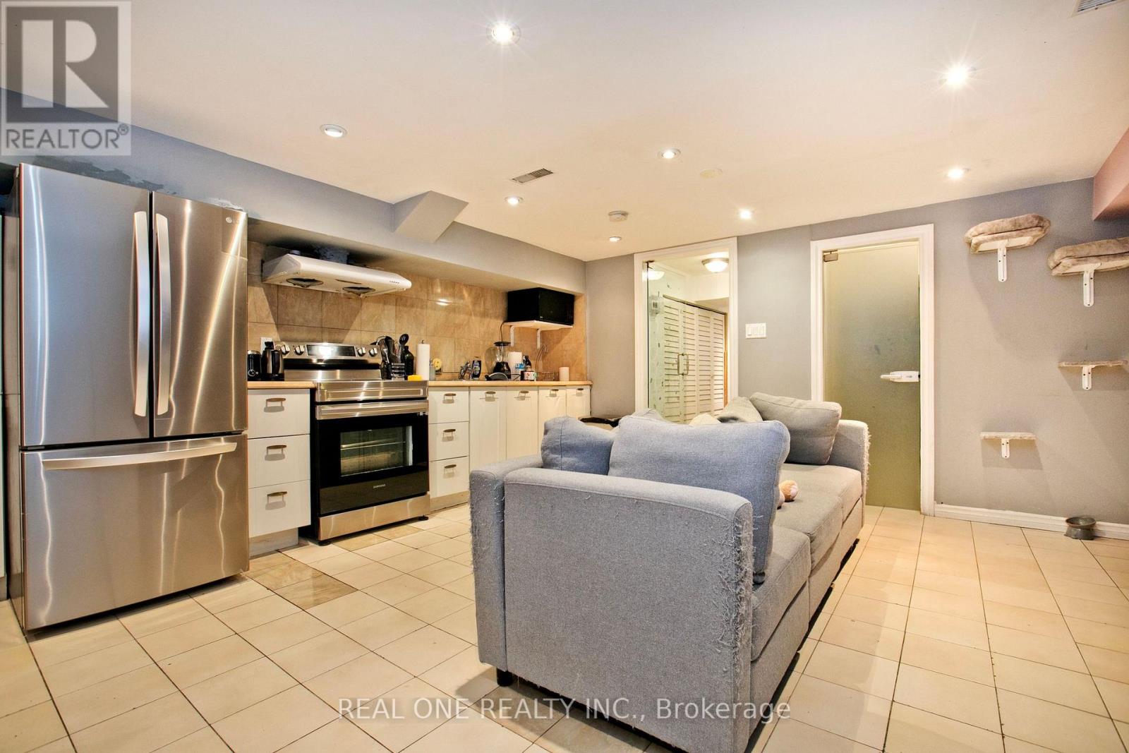 1702 Jane Street, Toronto, Ontario  M9N 2S4 - Photo 17 - W13148906