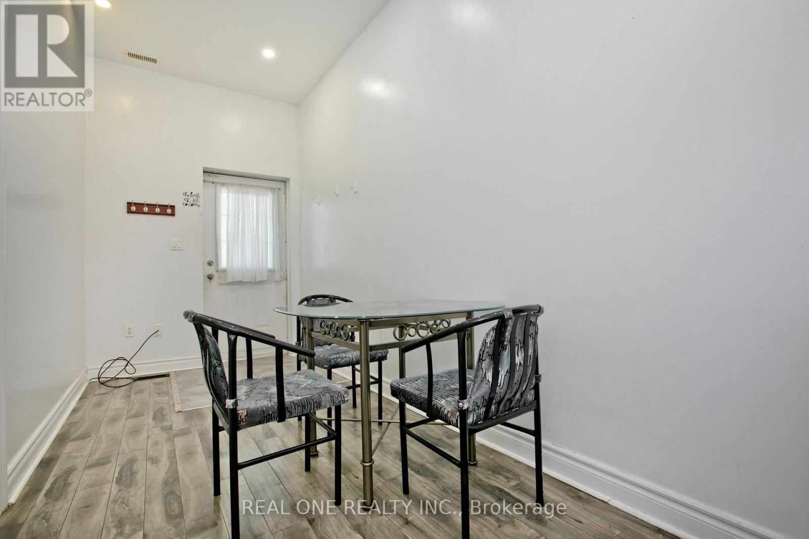 1702 Jane Street, Toronto, Ontario  M9N 2S4 - Photo 25 - W13148906