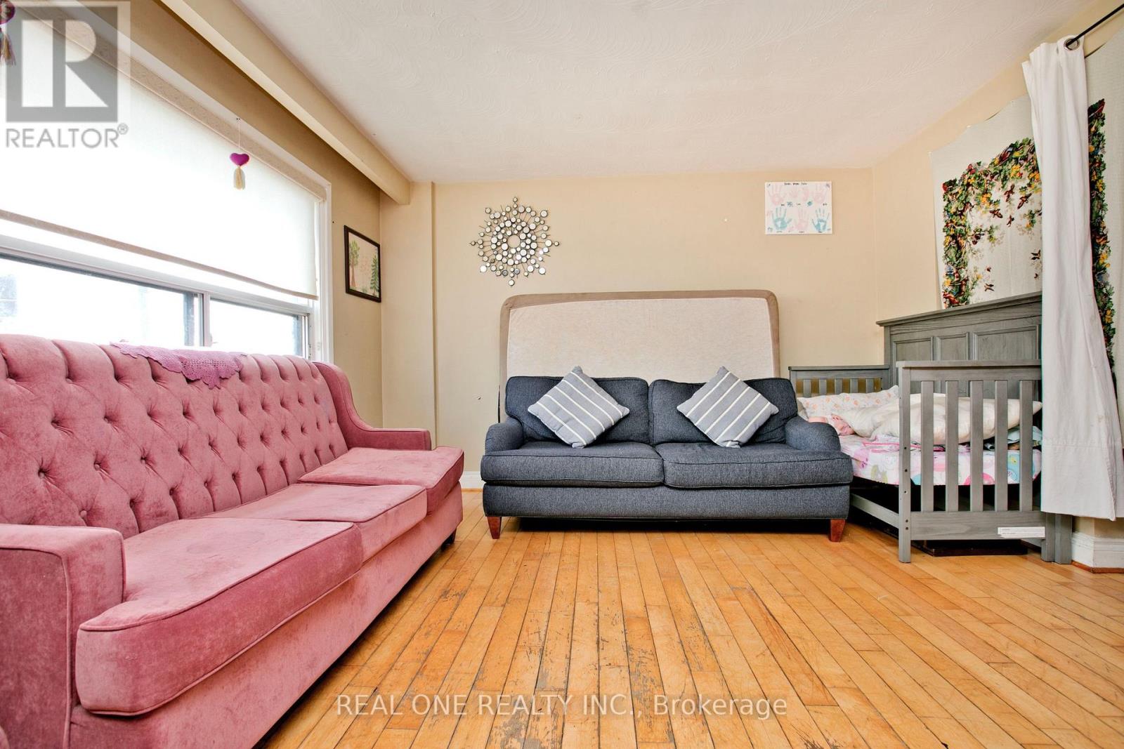 1702 Jane Street, Toronto, Ontario  M9N 2S4 - Photo 6 - W13148906