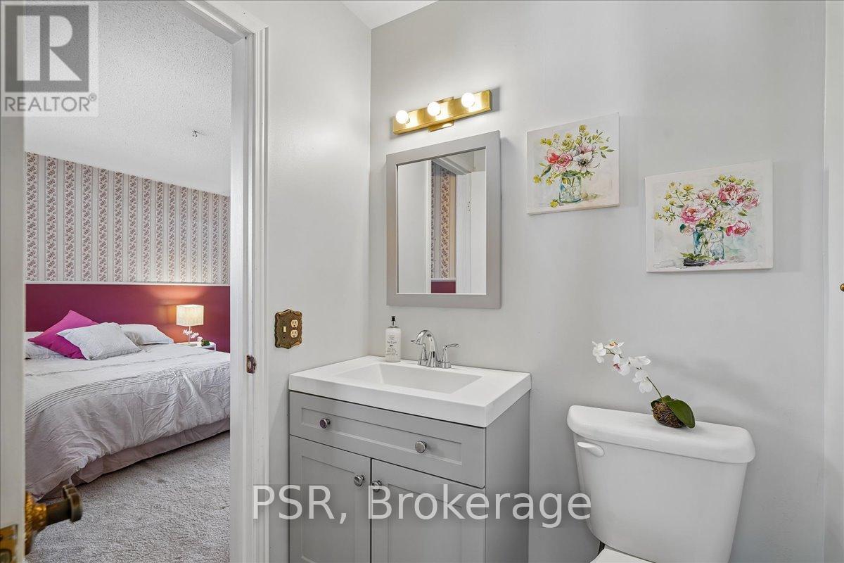 2204 Cartier Crescent, Burlington, Ontario  L7P 2Z5 - Photo 22 - W13148908