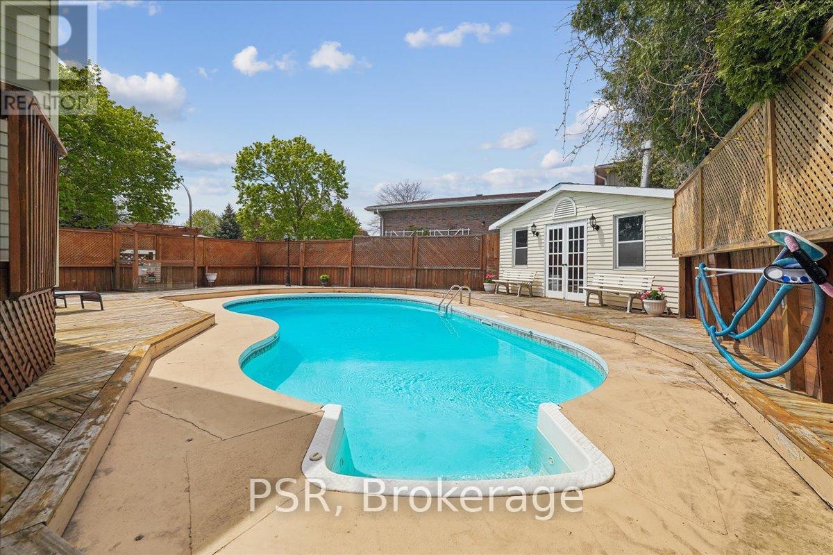 2204 Cartier Crescent, Burlington, Ontario  L7P 2Z5 - Photo 35 - W13148908