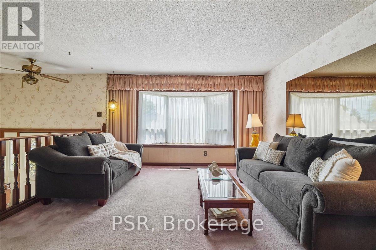 2204 Cartier Crescent, Burlington, Ontario  L7P 2Z5 - Photo 5 - W13148908