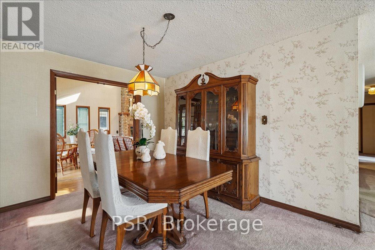 2204 Cartier Crescent, Burlington, Ontario  L7P 2Z5 - Photo 6 - W13148908