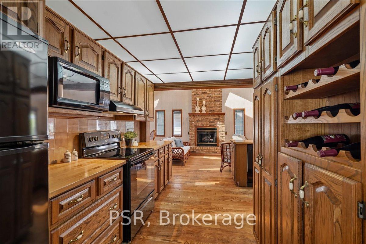 2204 Cartier Crescent, Burlington, Ontario  L7P 2Z5 - Photo 7 - W13148908