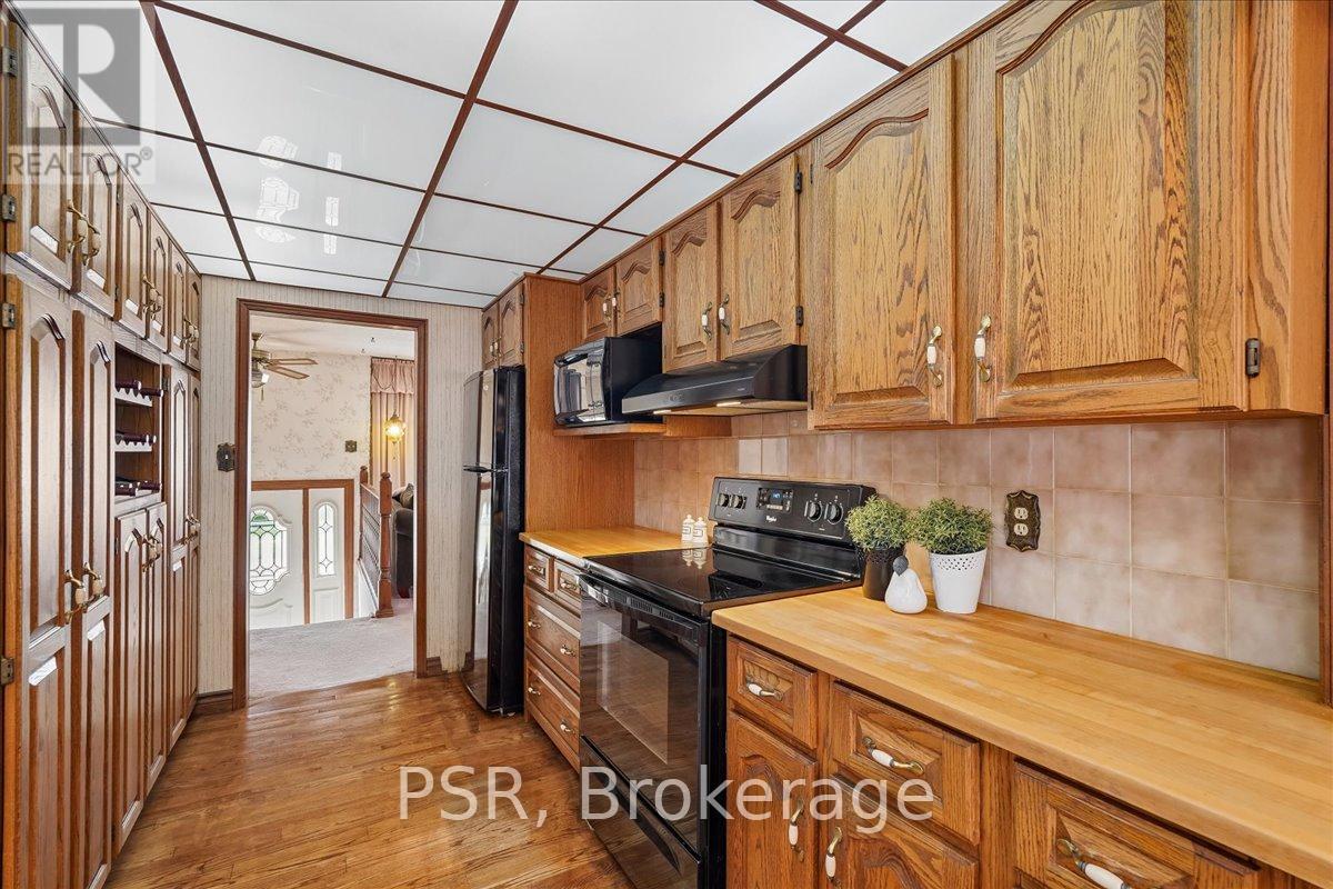 2204 Cartier Crescent, Burlington, Ontario  L7P 2Z5 - Photo 8 - W13148908