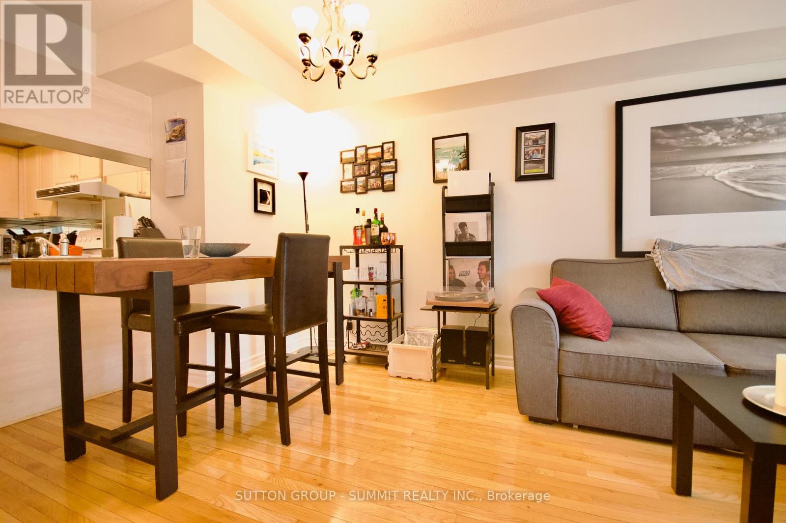 506 - 1 Elm Drive W, Mississauga, Ontario  L5B 4M1 - Photo 2 - W13149004