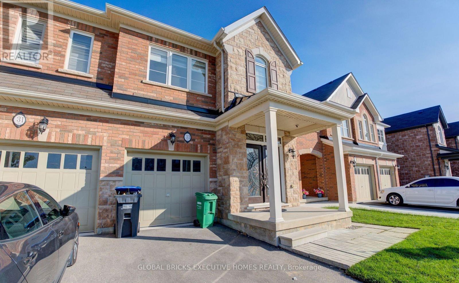 33 Antibes Drive, Brampton, Ontario  L6X 0R8 - Photo 2 - W13149006