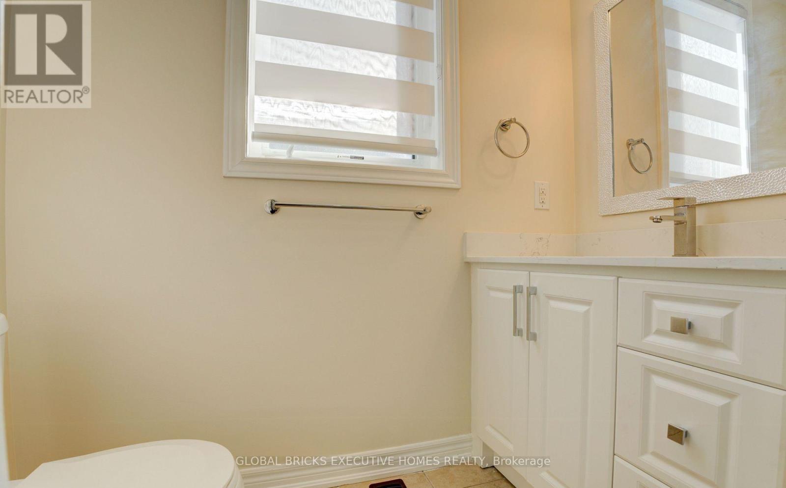 33 Antibes Drive, Brampton, Ontario  L6X 0R8 - Photo 7 - W13149006