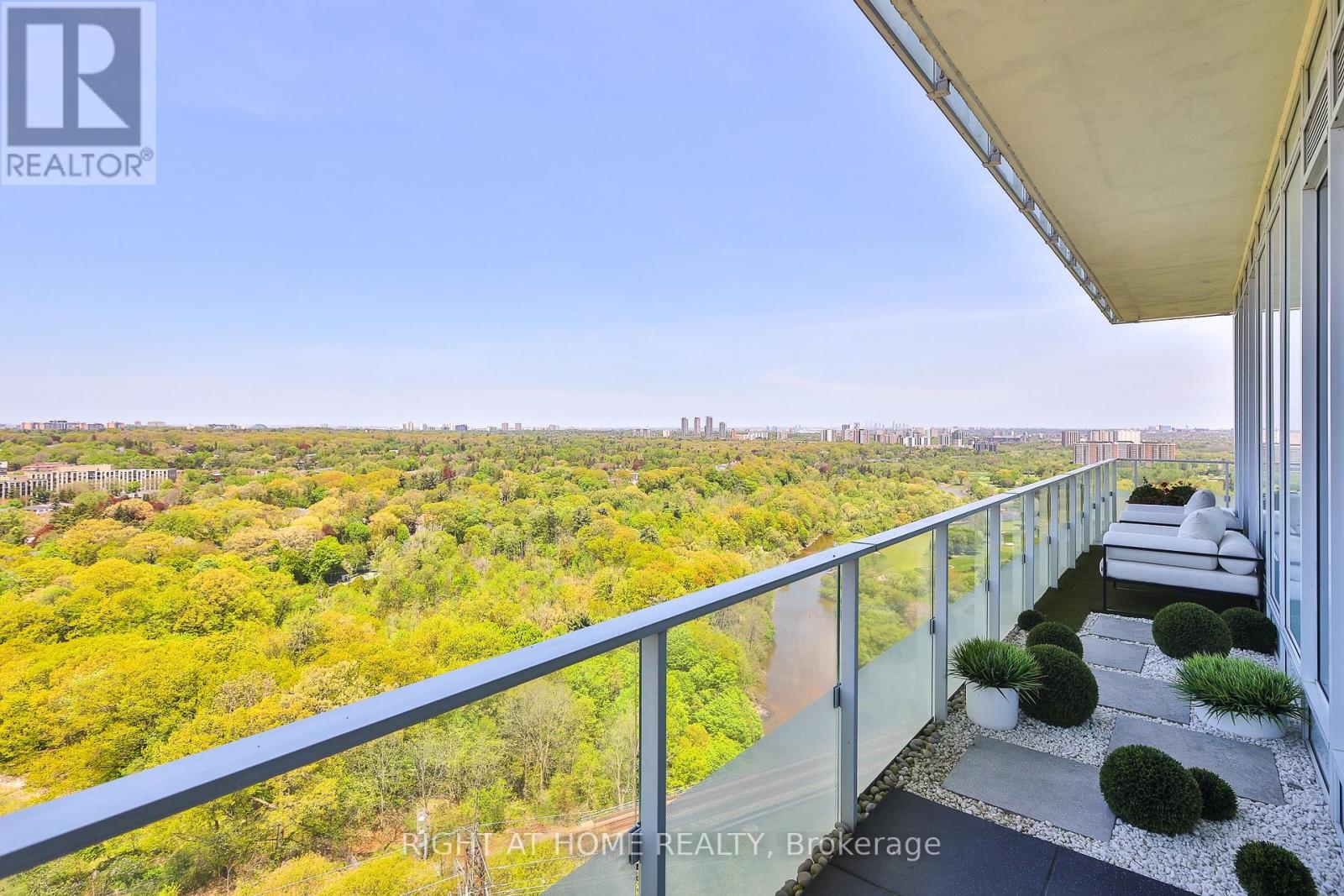 2003 - 20 Brin Drive, Toronto, Ontario M8X 0B2 - Photo 7 - W13149026
