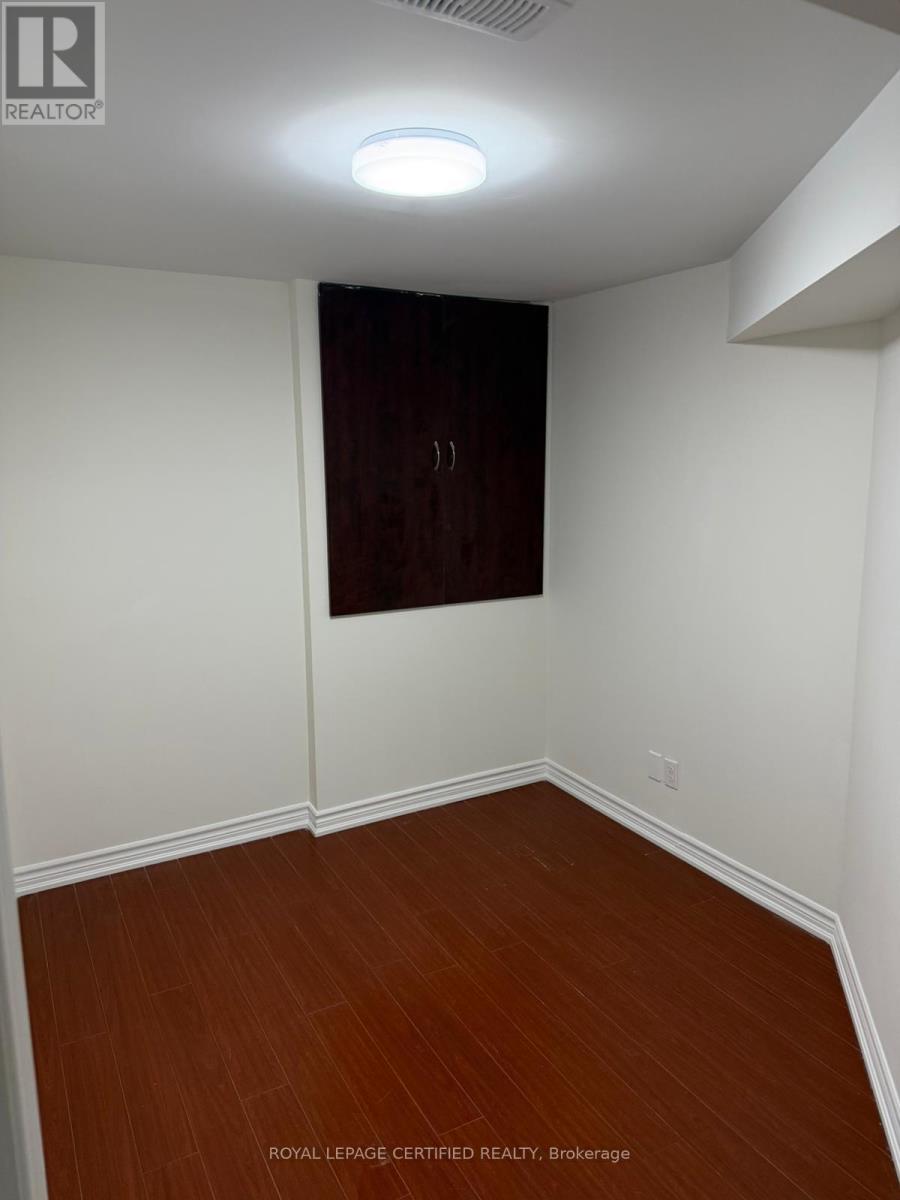 34 Tawnie (Lower) Crescent, Brampton, Ontario L6X 0L7 - Photo 9 - W13149038