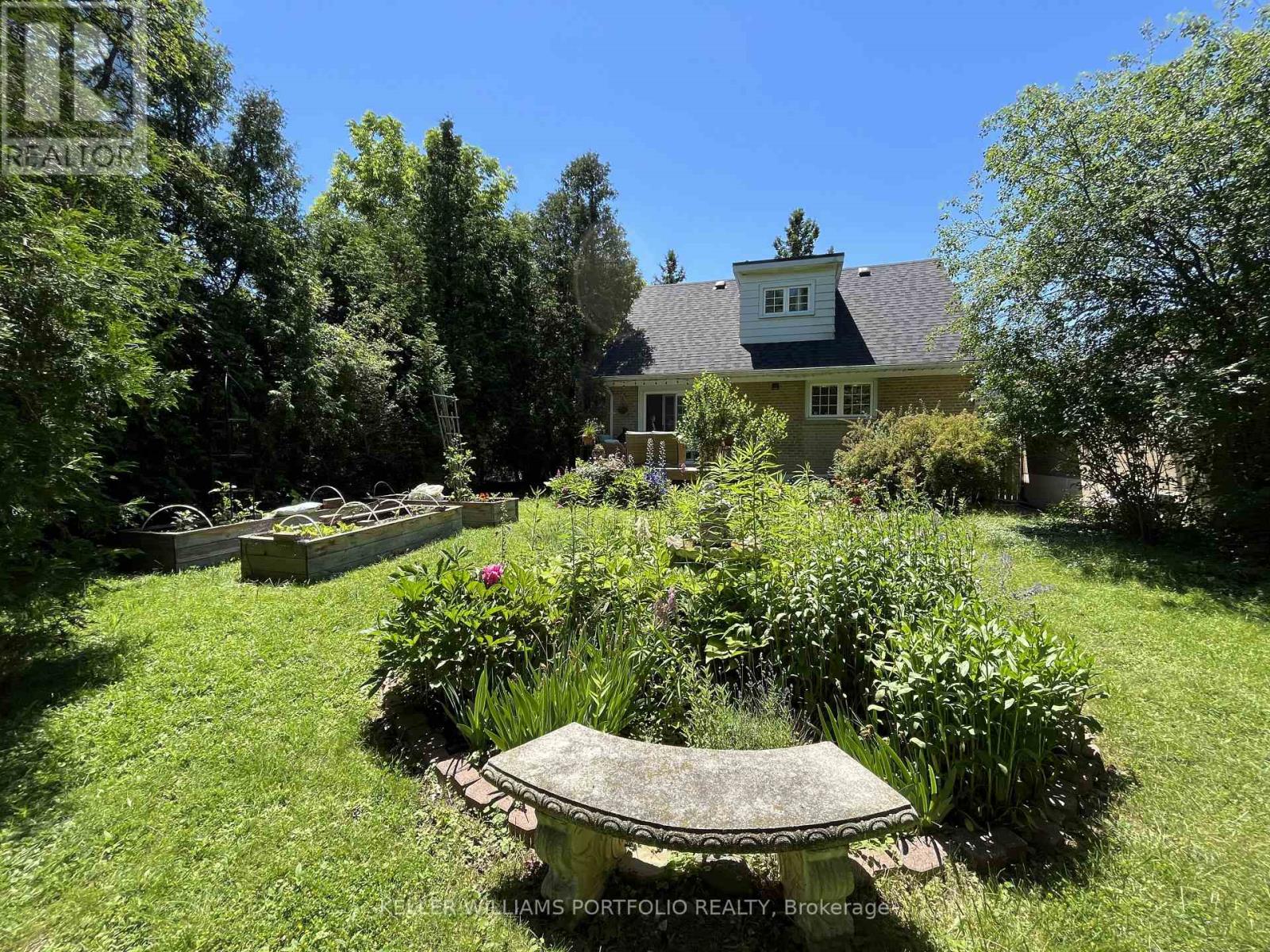 88 Sabrina Dr Drive, Toronto, Ontario  M9R 2J9 - Photo 40 - W13149048