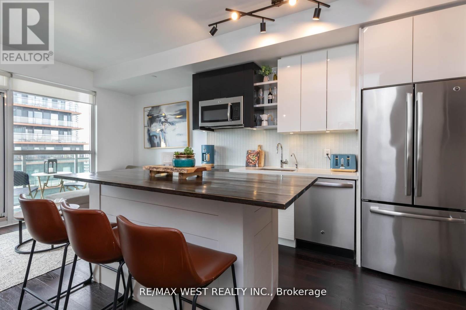 802 - 33 Shore Breeze Drive, Toronto, Ontario M8V 1A1 - Photo 4 - W13149094