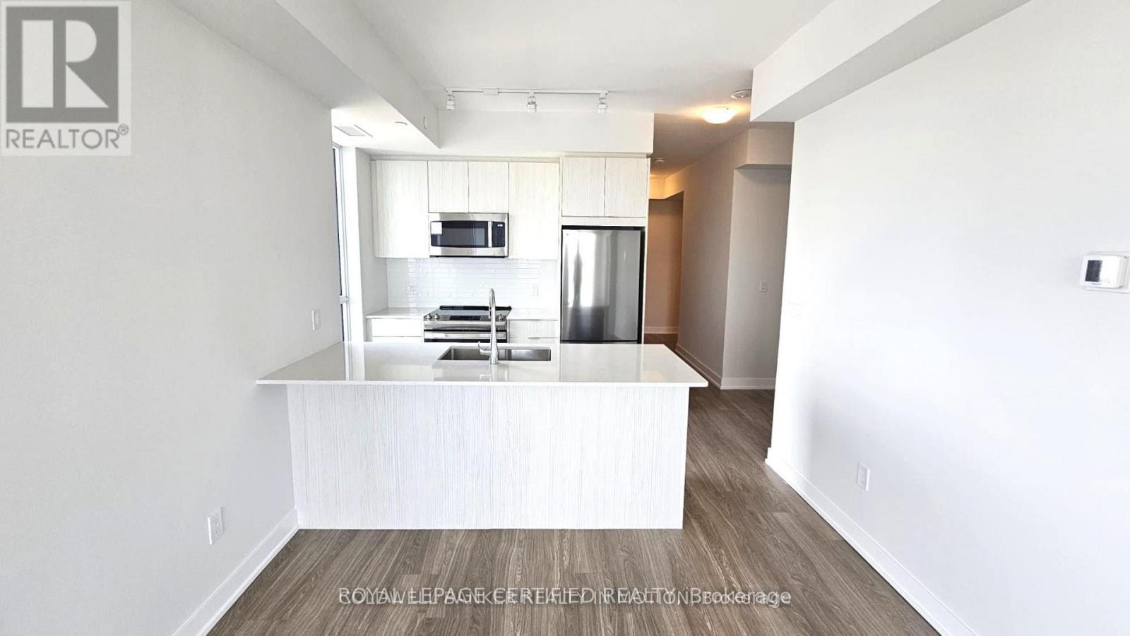 4411 - 430 Square One Drive, Mississauga, Ontario  L5B 0L6 - Photo 4 - W13149096