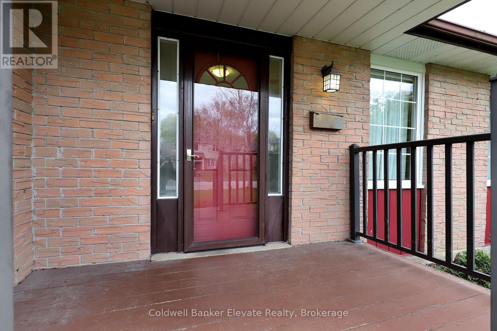 87 Mancroft Crescent, Brampton, Ontario  L6S 2V2 - Photo 3 - W13149152