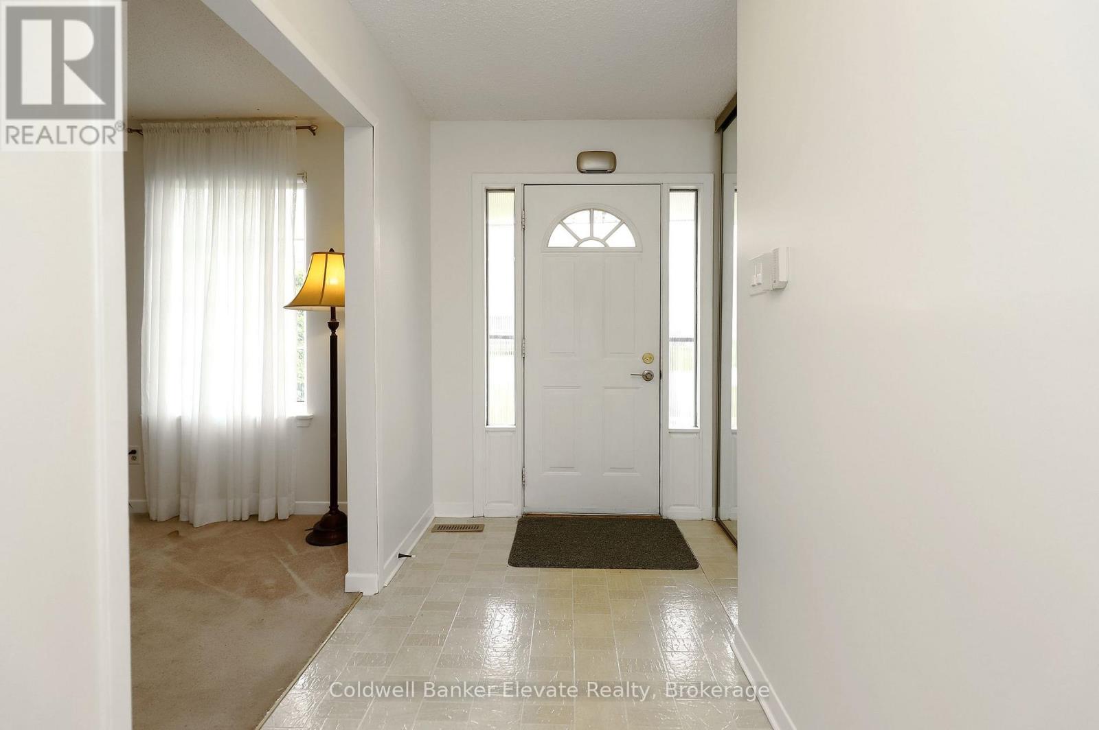 87 Mancroft Crescent, Brampton, Ontario  L6S 2V2 - Photo 4 - W13149152