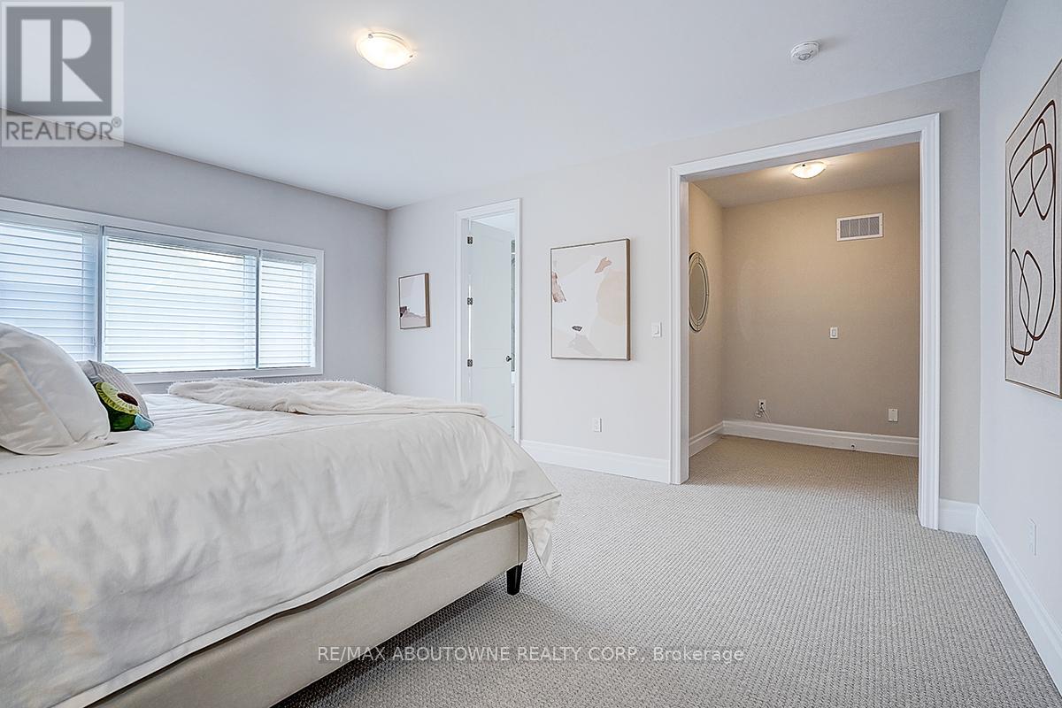 1362 Lynx Gardens, Oakville, Ontario  L6H 8A1 - Photo 33 - W13149186