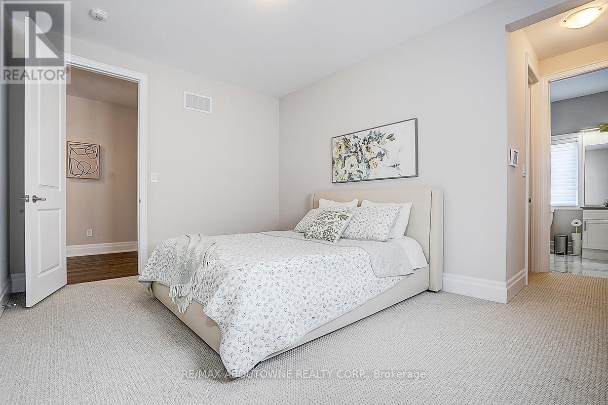 1362 Lynx Gardens, Oakville, Ontario  L6H 8A1 - Photo 39 - W13149186