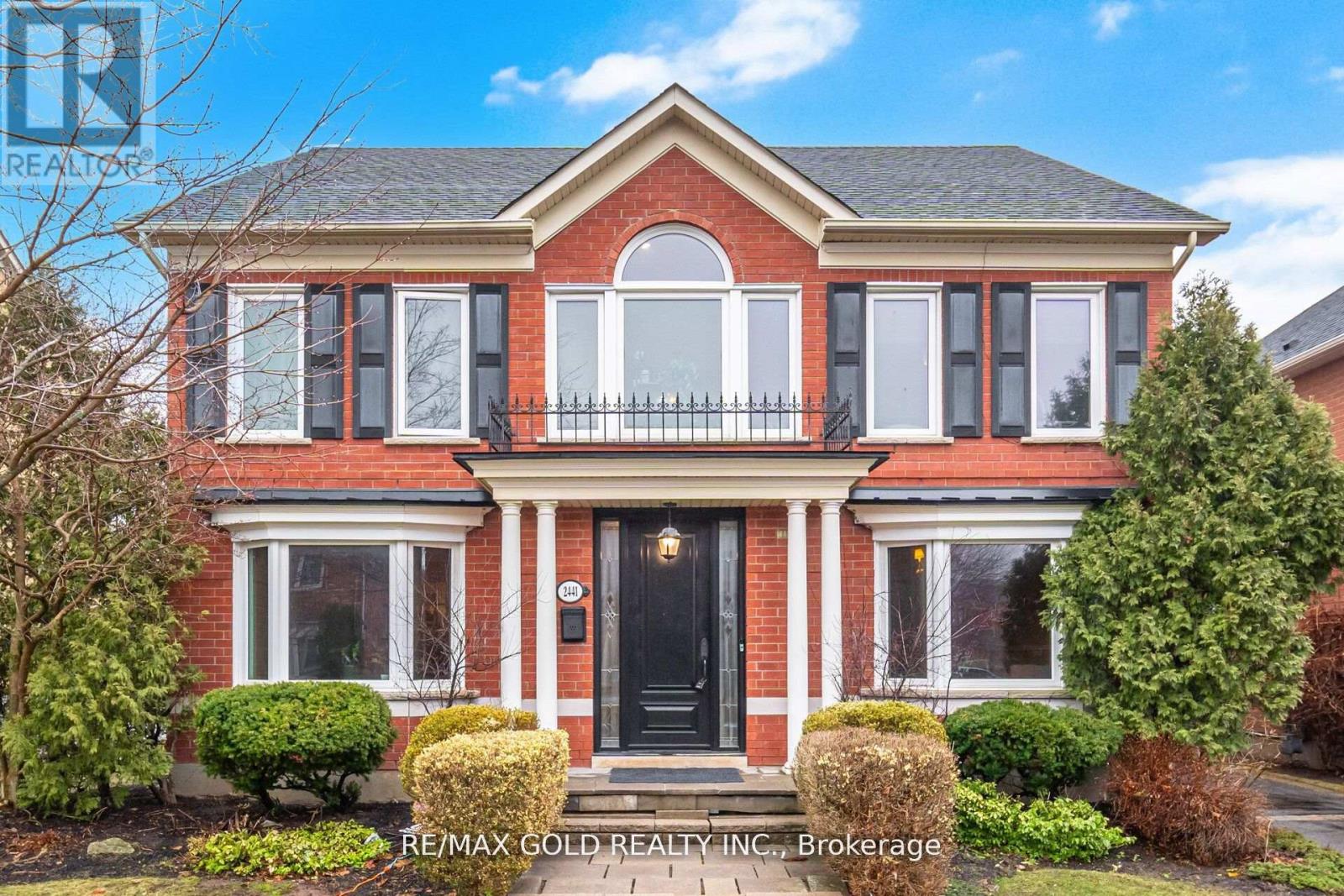 2441 Capilano Crescent, Oakville, Ontario  L6H 6L3 - Photo 1 - W13149226