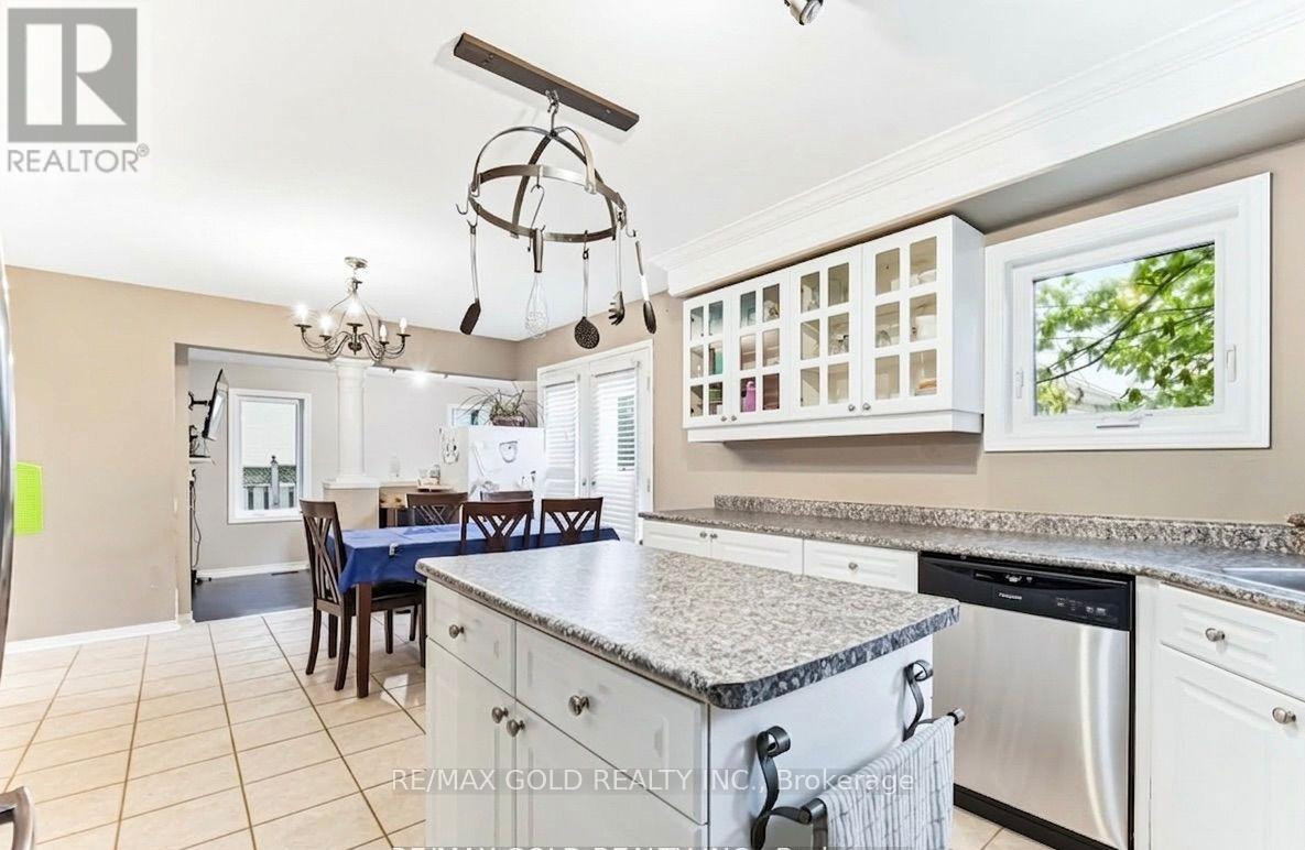 2441 Capilano Crescent, Oakville, Ontario  L6H 6L3 - Photo 14 - W13149226