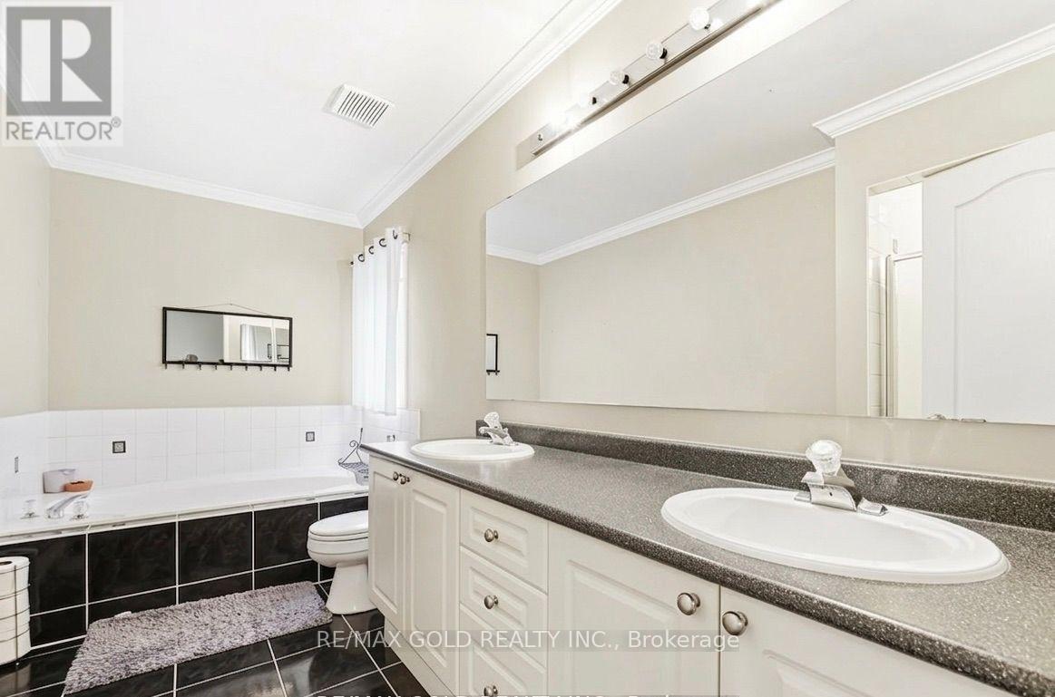 2441 Capilano Crescent, Oakville, Ontario  L6H 6L3 - Photo 23 - W13149226