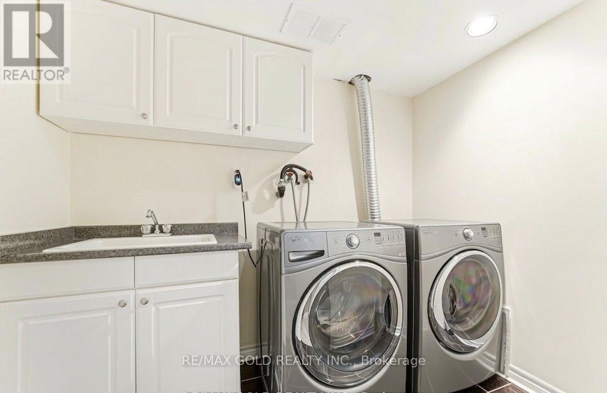 2441 Capilano Crescent, Oakville, Ontario  L6H 6L3 - Photo 45 - W13149226