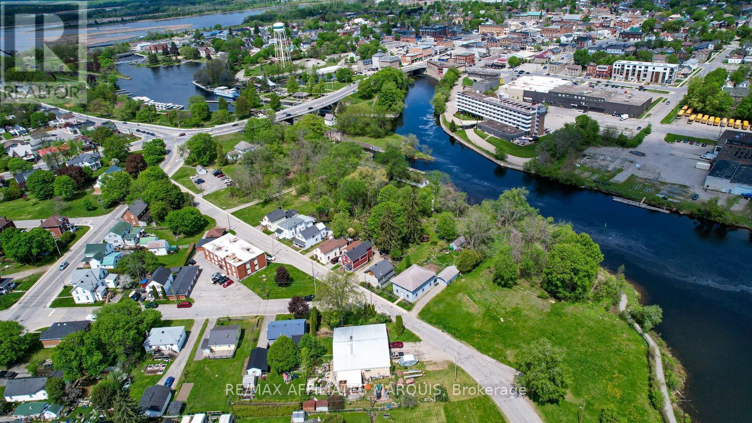 20 River Street, Smiths Falls, Ontario  K7A 3S2 - Photo 2 - X13001042