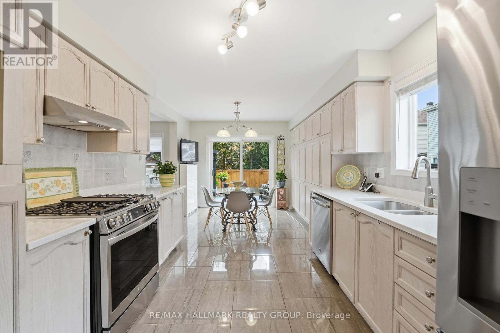 36 Palmadeo Drive, Ottawa, Ontario  K2J 5A2 - Photo 13 - X13146782