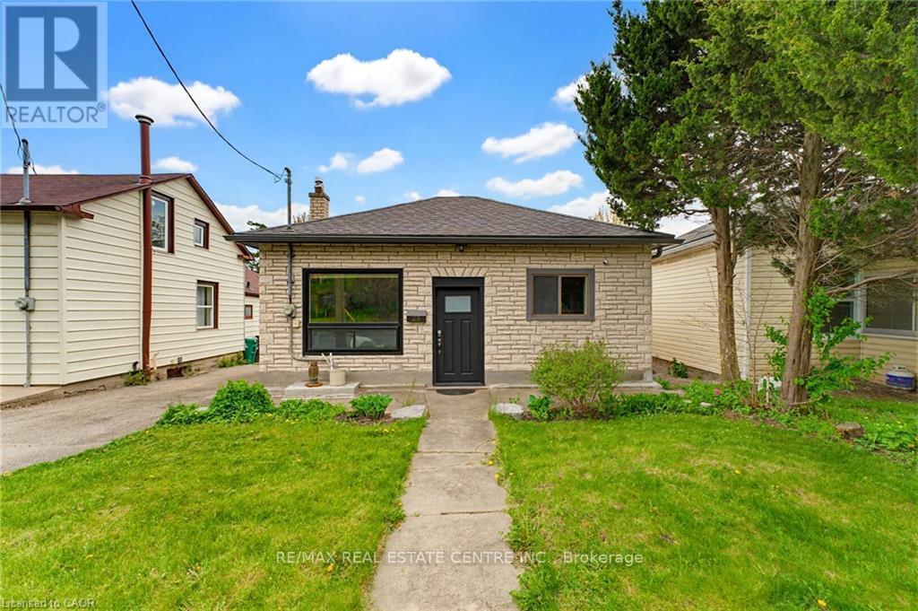 25 Beverly Street, Cambridge, Ontario  N1R 3Z4 - Photo 2 - X13148772