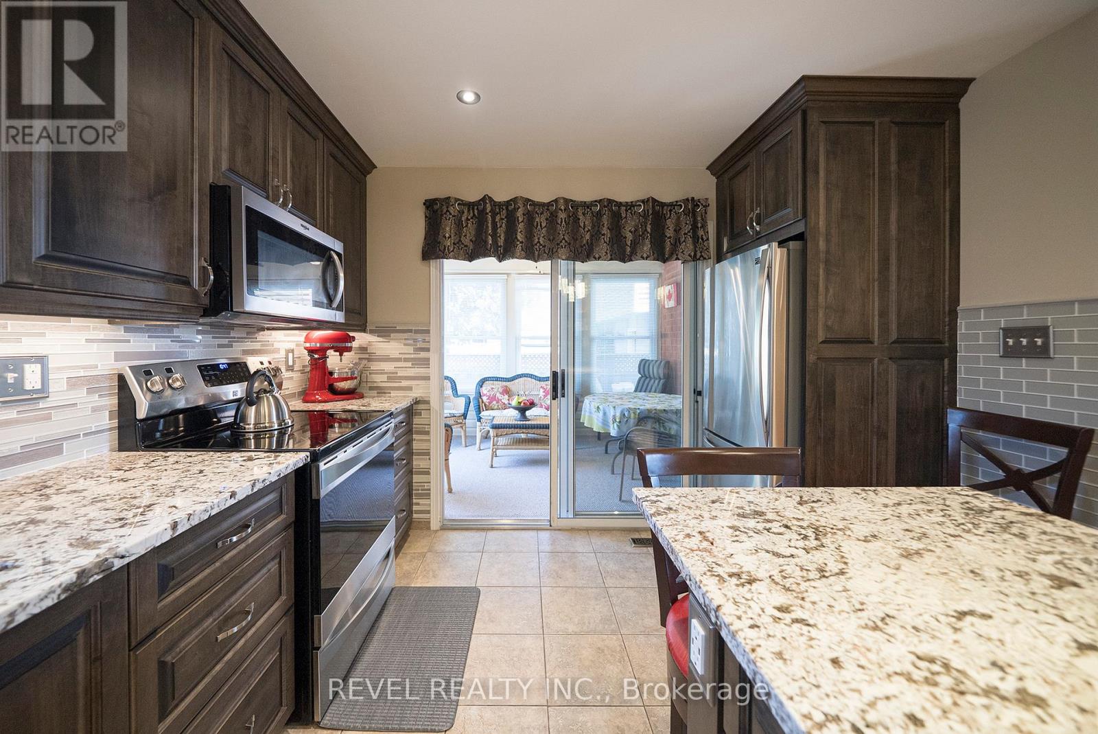 25 Maplecrest Lane, Brantford, Ontario  N3R 7T9 - Photo 11 - X13149010