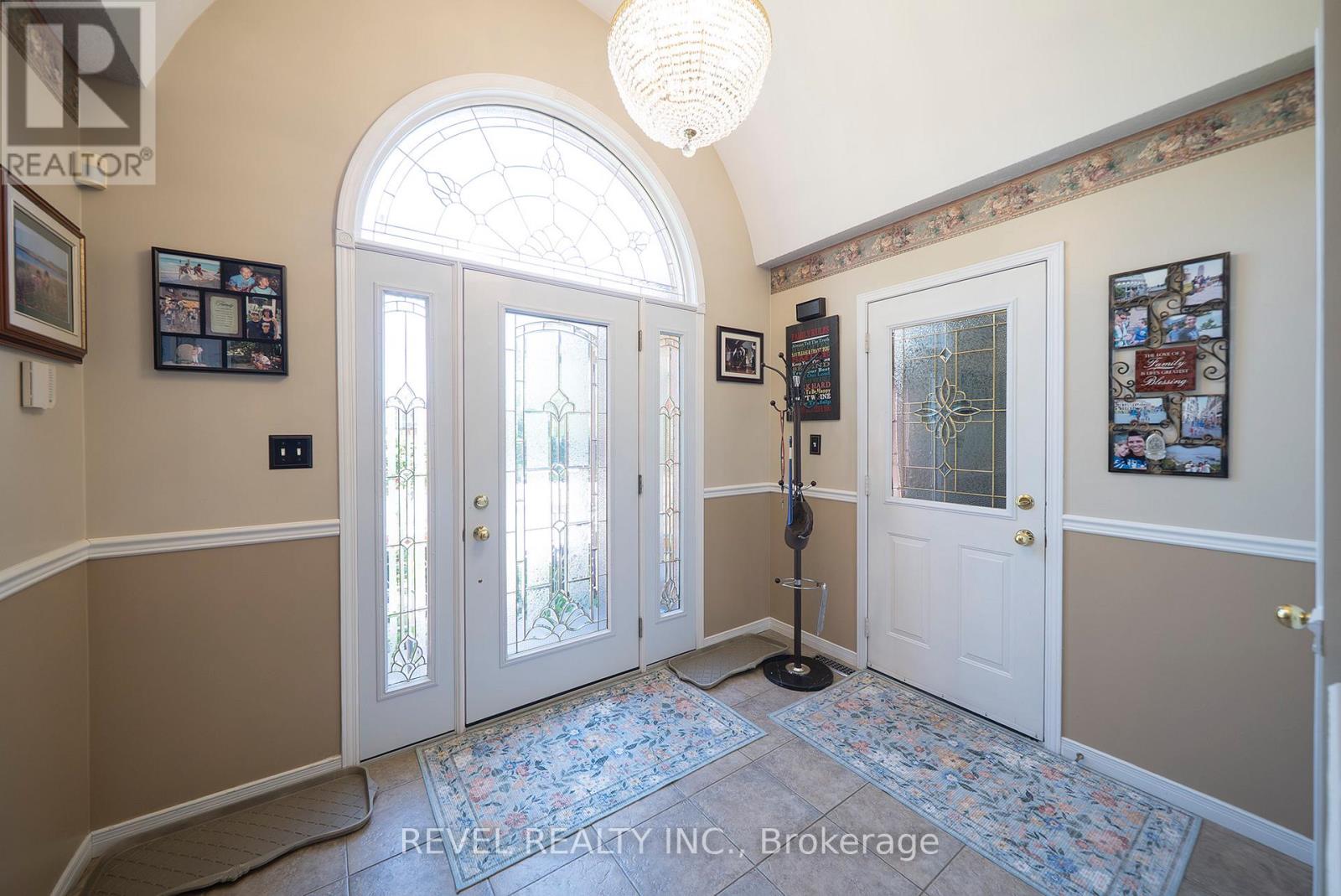 25 Maplecrest Lane, Brantford, Ontario  N3R 7T9 - Photo 6 - X13149010