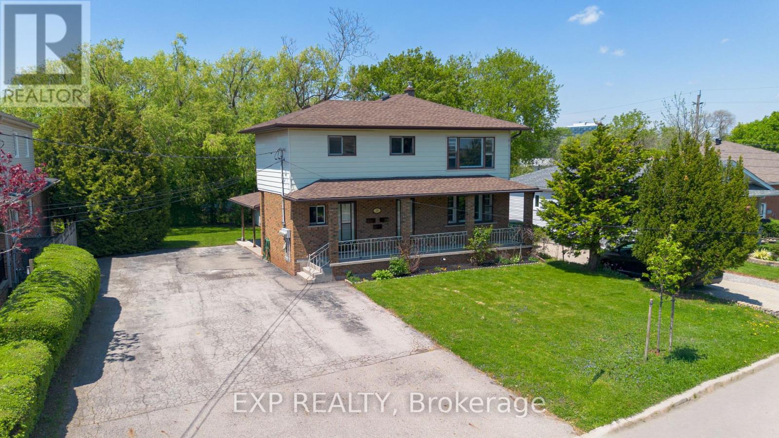 39 CHESTER ROAD, Hamilton, Ontario