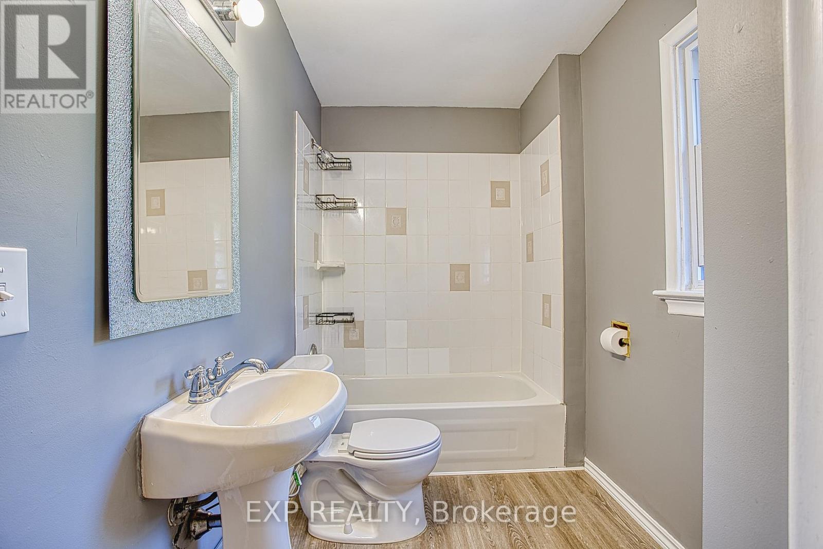 39 Chester Road, Hamilton, Ontario  L8E 1X8 - Photo 22 - X13149106