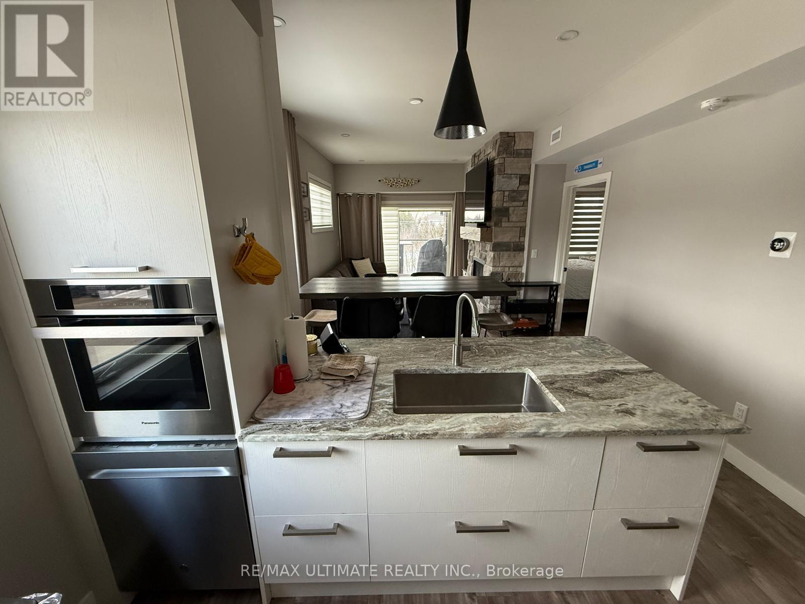 207 - 11 Beausoleil Lane, Blue Mountains, Ontario  L9Y 0Y5 - Photo 5 - X13149118