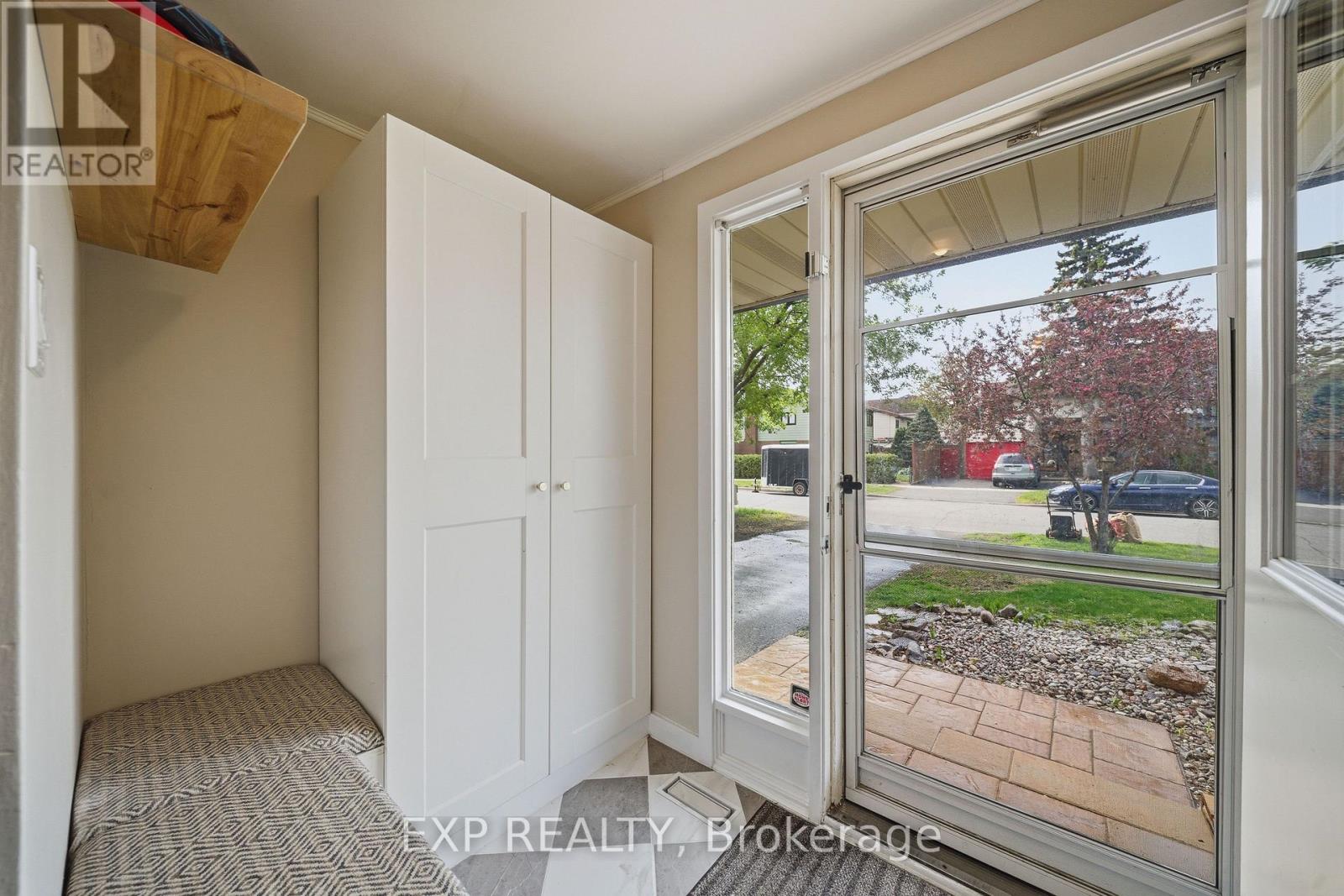 2333 Cotters Crescent, Ottawa, Ontario  K1V 8Y7 - Photo 4 - X13146828