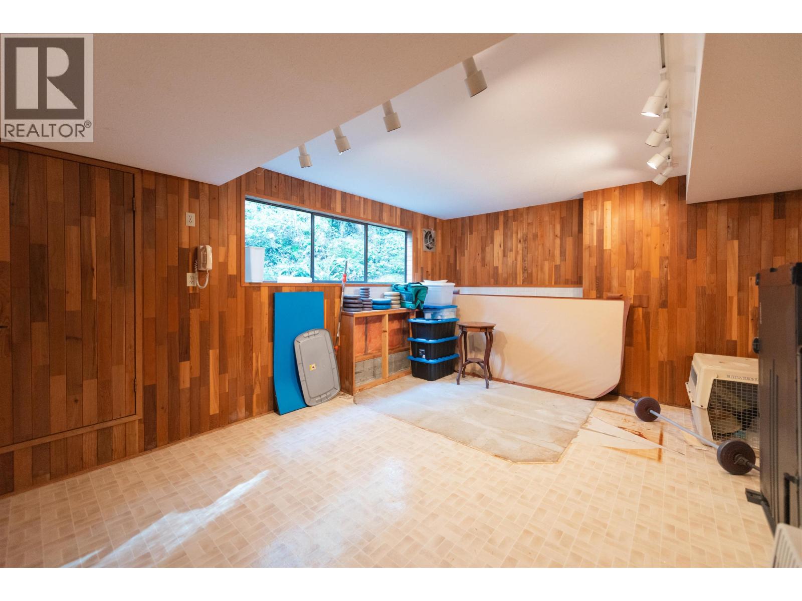 8846 Redrooffs Road, Halfmoon Bay, British Columbia  V7Z 1B2 - Photo 34 - R3096511