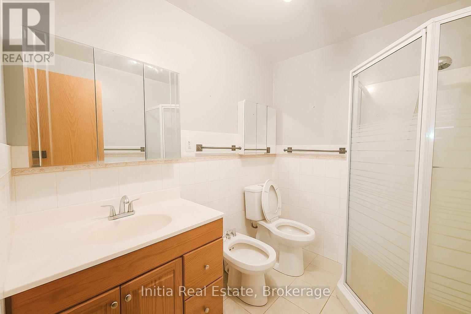 216 Highbury Avenue N, London East, Ontario  N5Z 2W7 - Photo 9 - X13099986