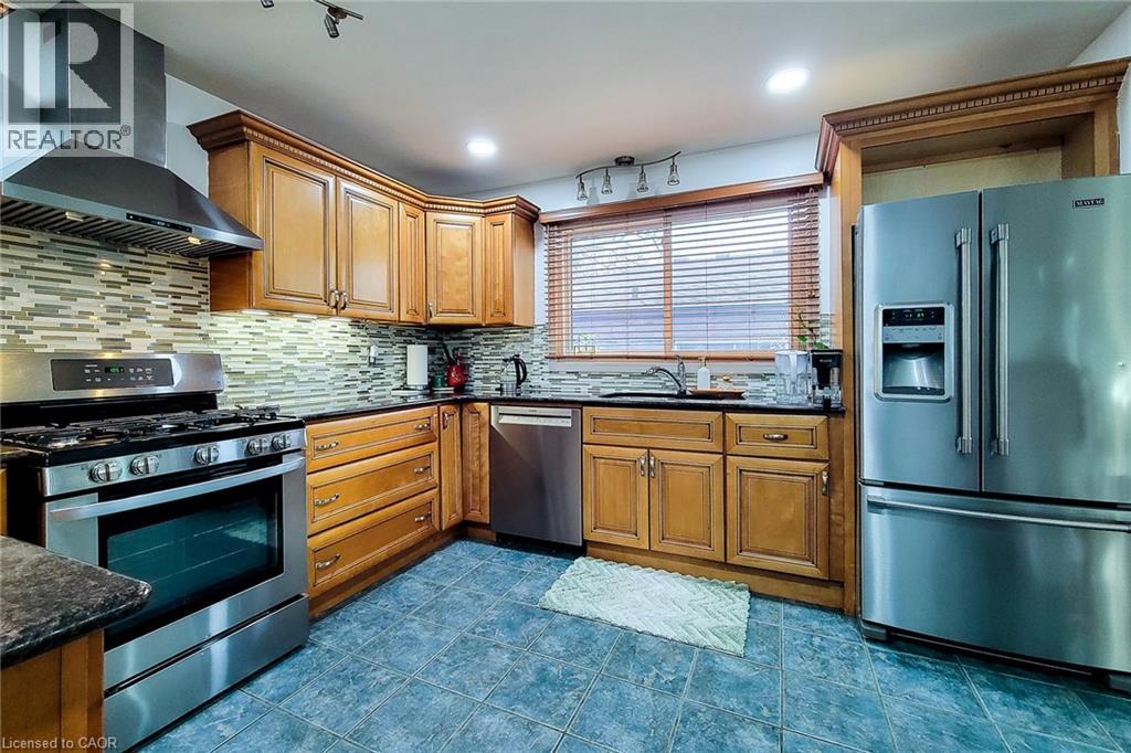 114 Juanita Drive, Hamilton, Ontario  L9C 2G3 - Photo 11 - 40831813