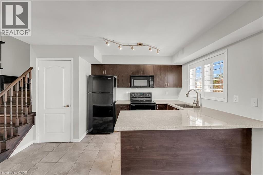 2557 Sixth Line Unit# 9, Oakville, Ontario  L6H 0H7 - Photo 16 - 40831602