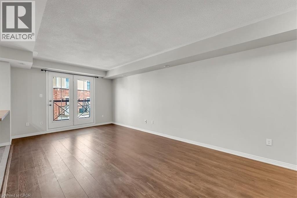 2557 Sixth Line Unit# 9, Oakville, Ontario  L6H 0H7 - Photo 9 - 40831602