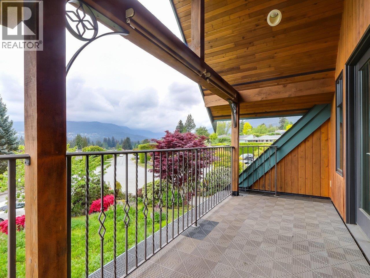 4072 Skyline Drive, North Vancouver, British Columbia  V7R 3G7 - Photo 21 - R3125527