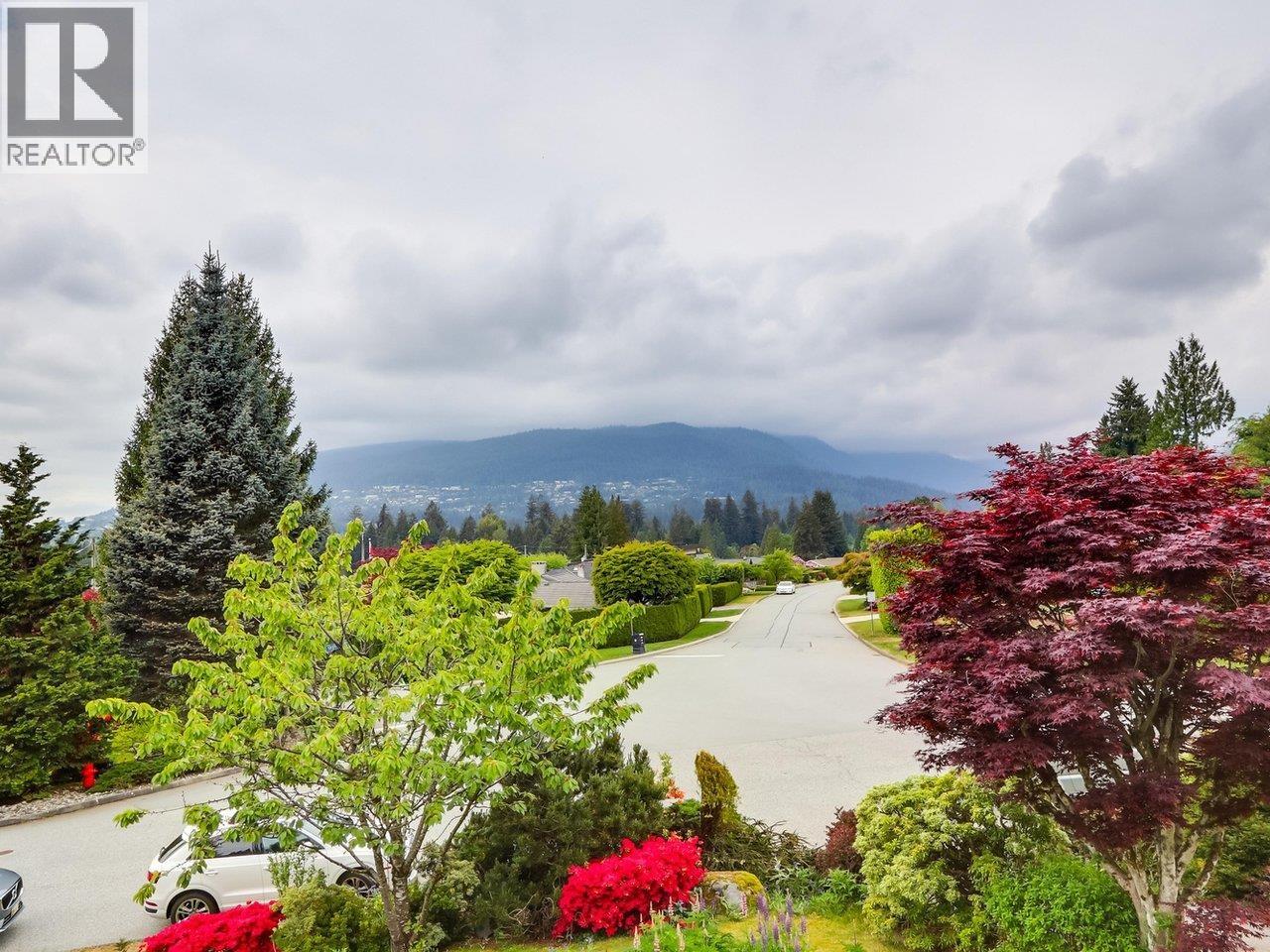 4072 Skyline Drive, North Vancouver, British Columbia  V7R 3G7 - Photo 23 - R3125527