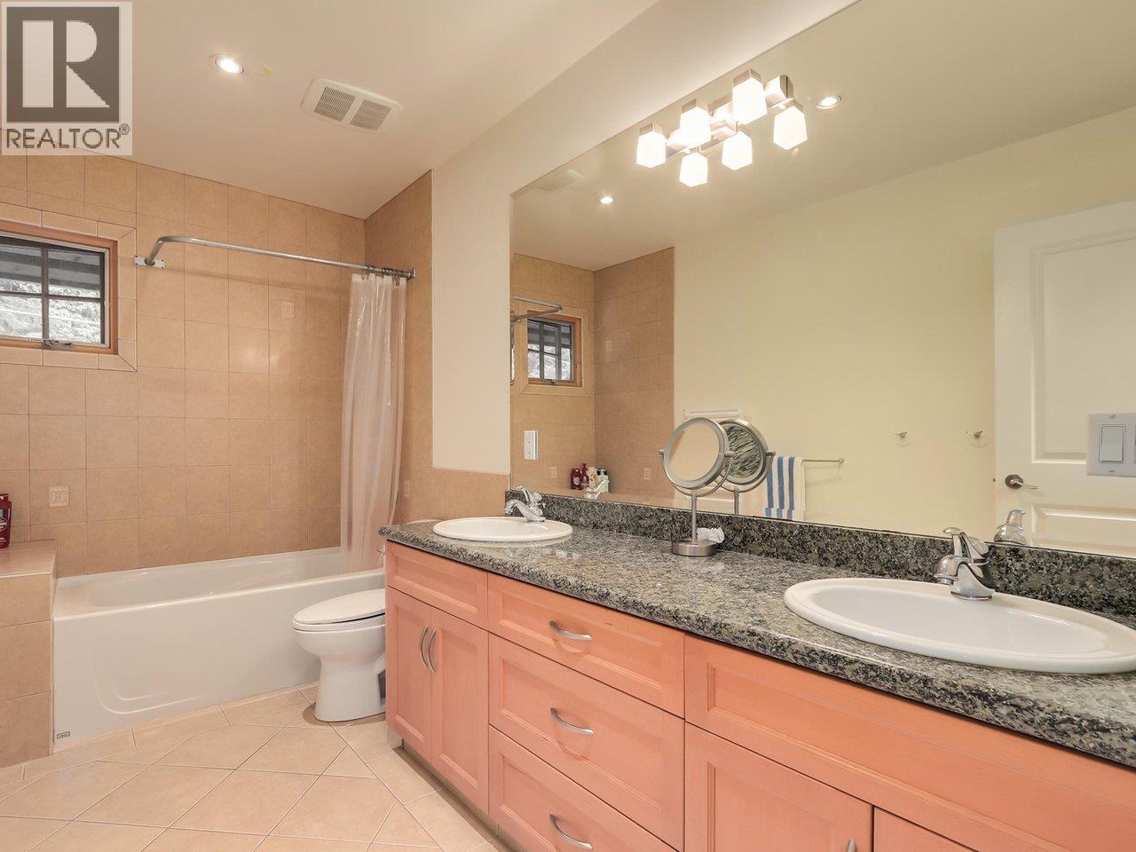 4072 Skyline Drive, North Vancouver, British Columbia  V7R 3G7 - Photo 32 - R3125527